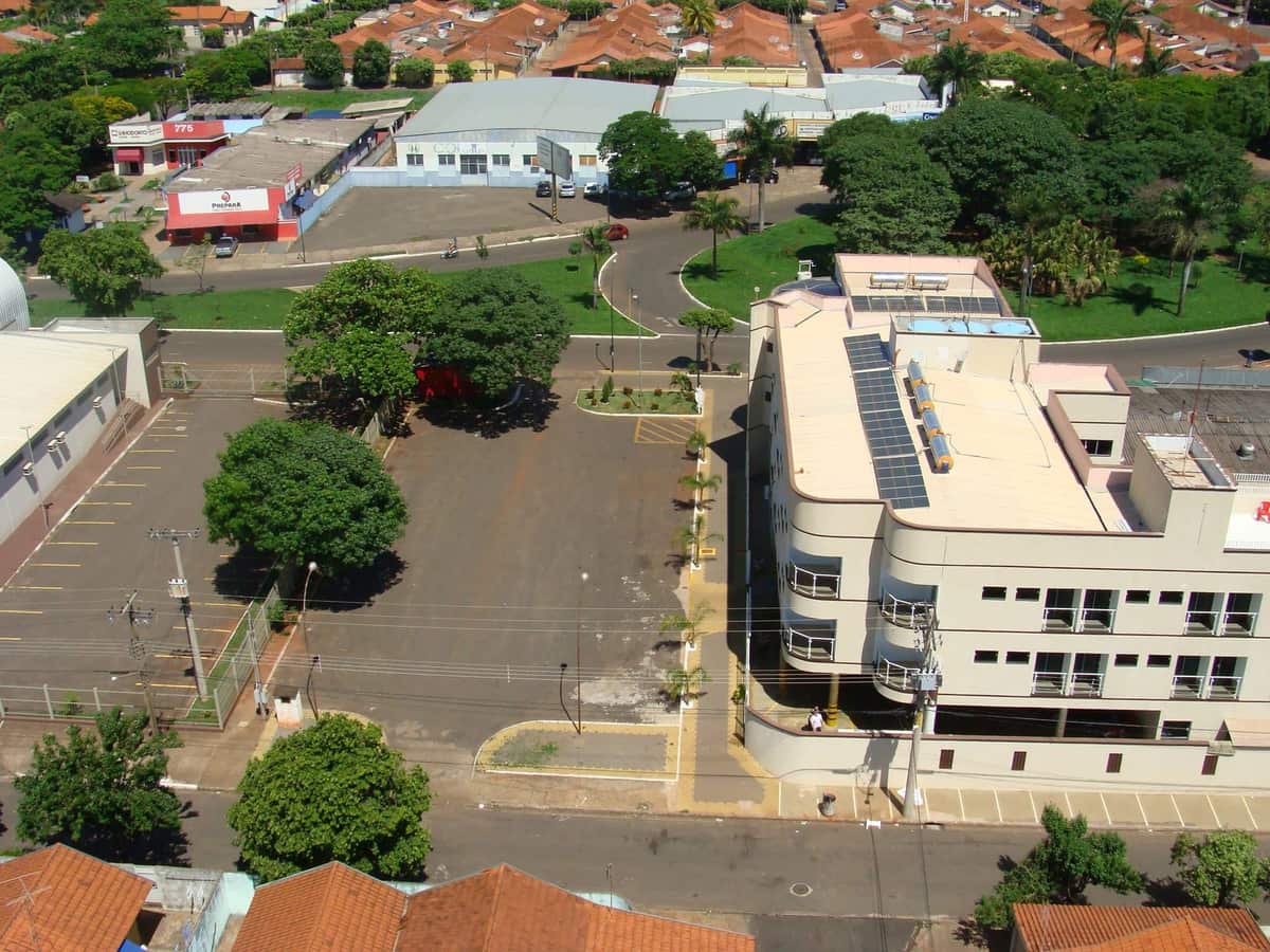 Vista aérea do entorno do hotel em Ilha Solteira